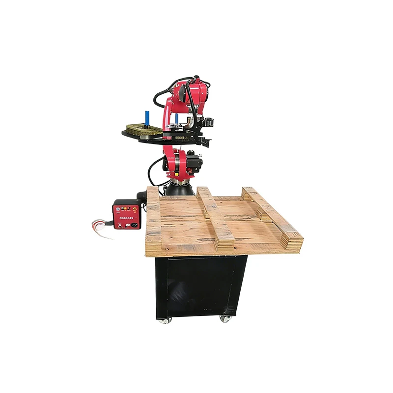 Padėklų prikalimo robotas